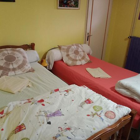 Maison Entiere Avec Parking, Garage Et Jardin Montluçon Dış mekan fotoğraf