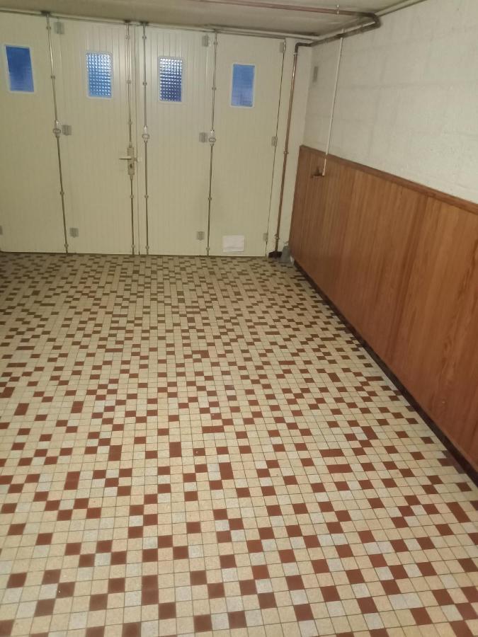 Maison Entiere Avec Parking, Garage Et Jardin Montluçon Dış mekan fotoğraf