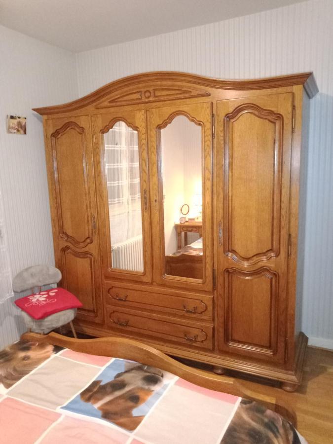 Maison Entiere Avec Parking, Garage Et Jardin Montluçon Dış mekan fotoğraf