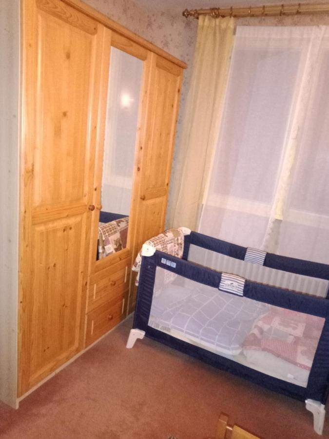Maison Entiere Avec Parking, Garage Et Jardin Montluçon Dış mekan fotoğraf