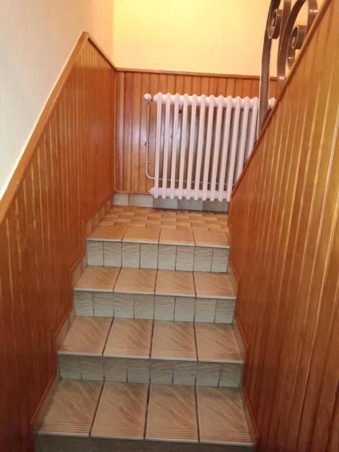 Maison Entiere Avec Parking, Garage Et Jardin Montluçon Dış mekan fotoğraf