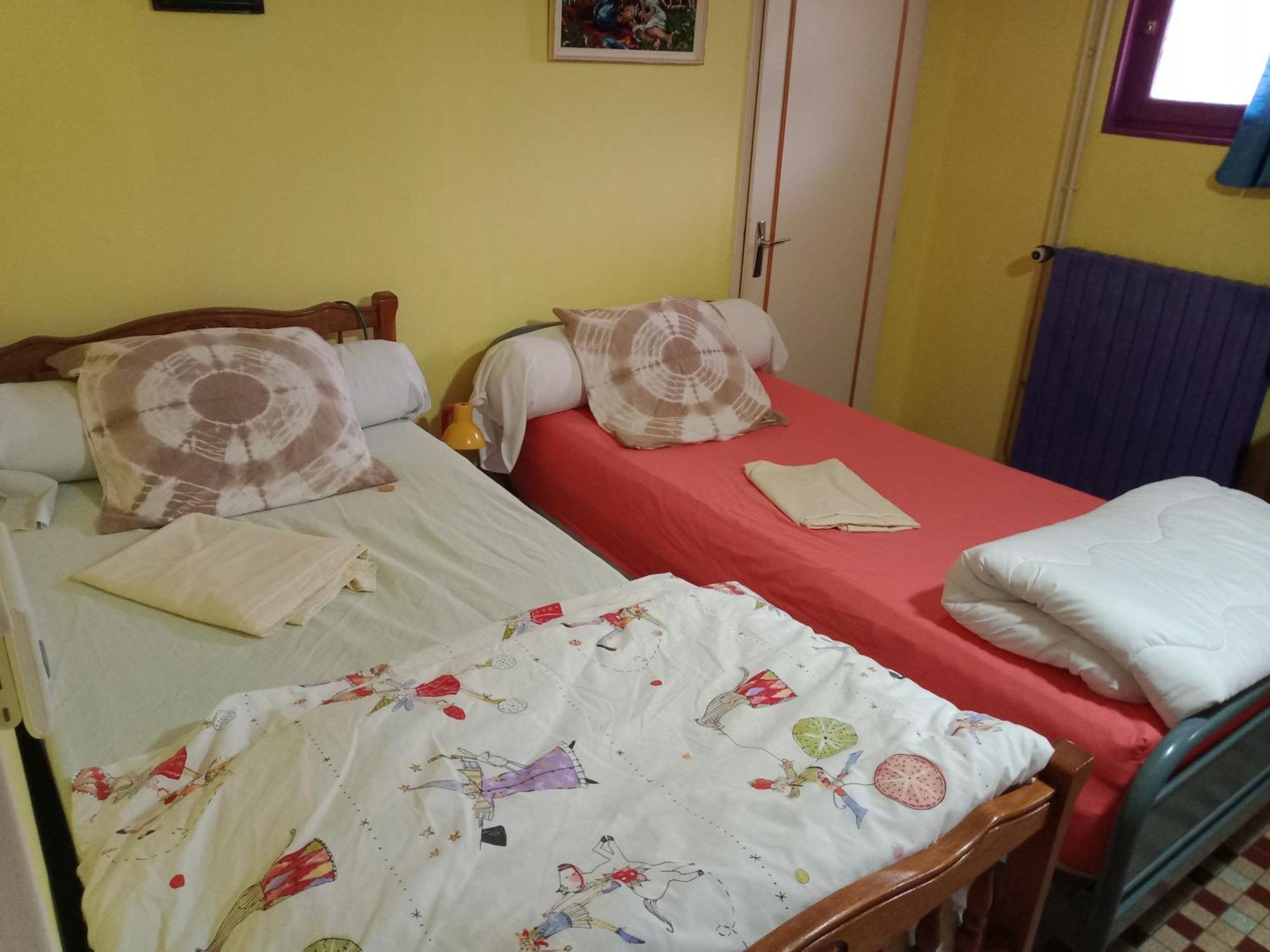Maison Entiere Avec Parking, Garage Et Jardin Montluçon Dış mekan fotoğraf